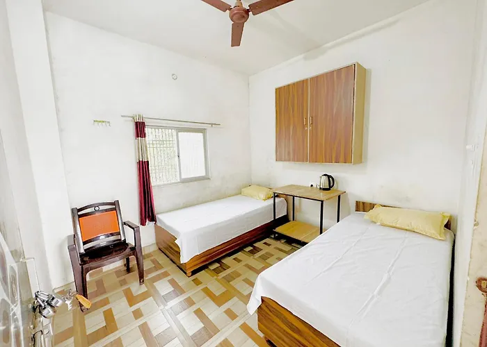 Yum Boys Hostel & Homestay